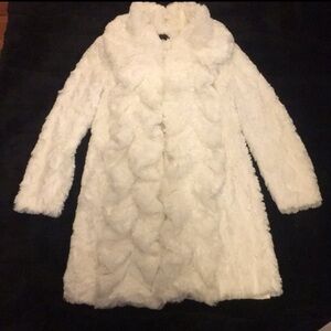 White Teddy Jacket with Plush Material and Wide Collar